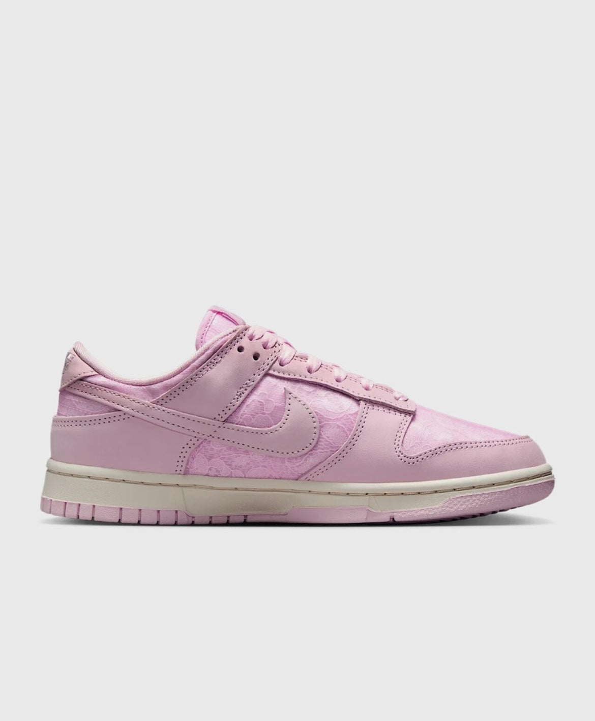 Nike Dunk “Regal Pink”