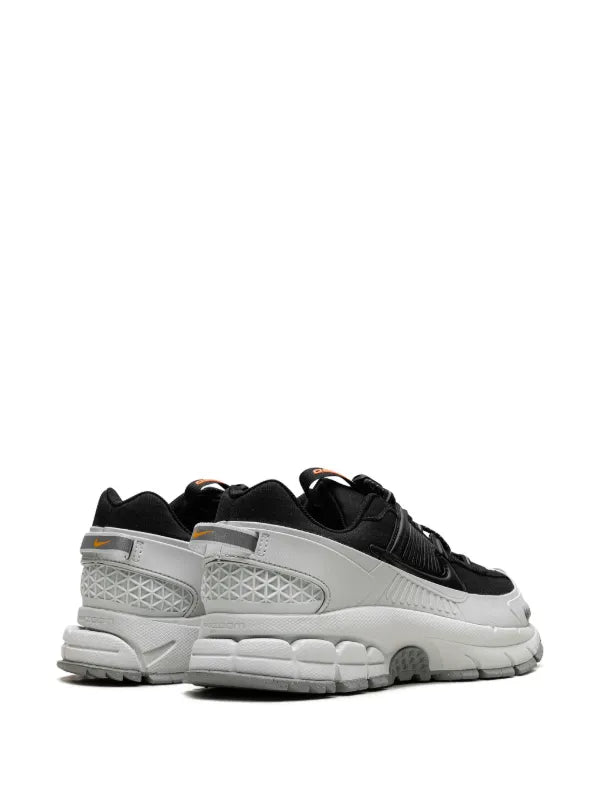 Nike Zoom Vomero Roam “Black/Light Silver”
