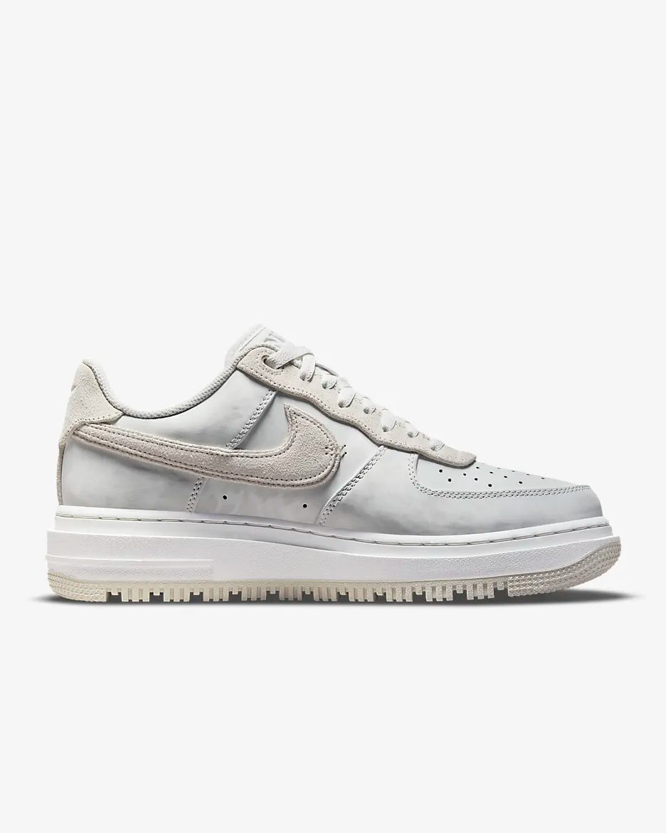 Air Force 1 Low Luxe “Summit White”