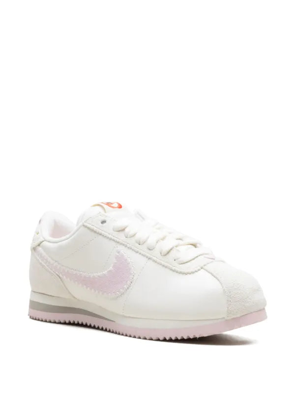Nike Cortez “Valentine’s Day”