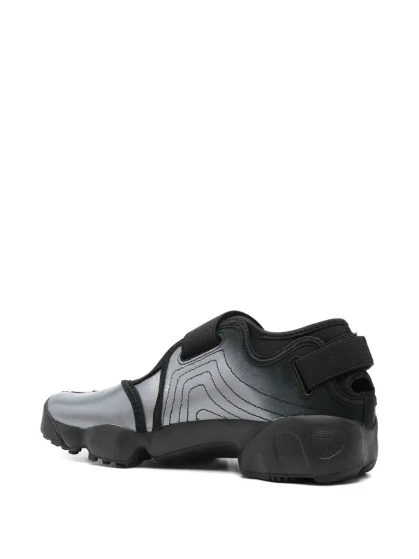 Nike Air Rift “Metallic Silver & Black”