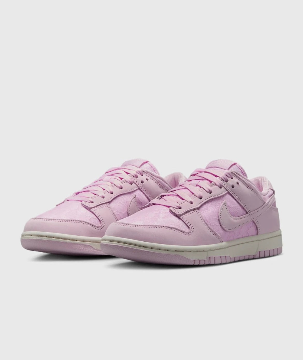 Nike Dunk “Regal Pink”