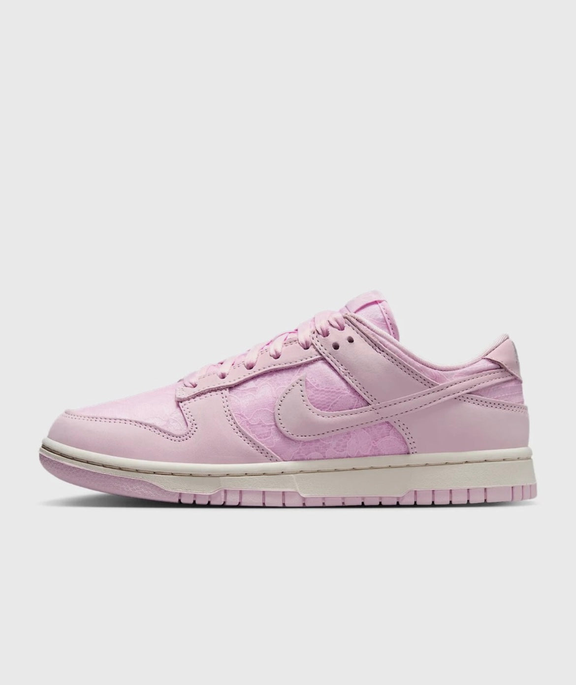 Nike Dunk “Regal Pink”
