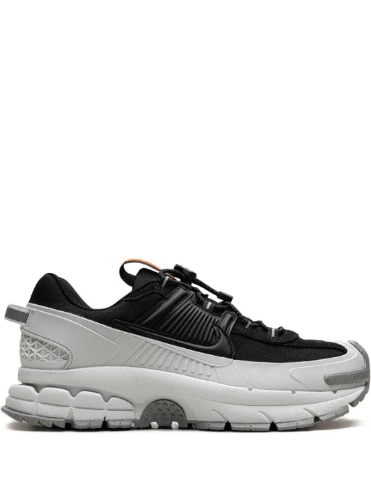 Nike Zoom Vomero Roam “Black/Light Silver”